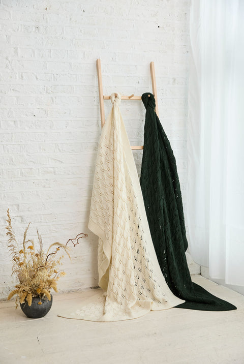 Líle Lace Leaves Supersoft Merino Throw - Green