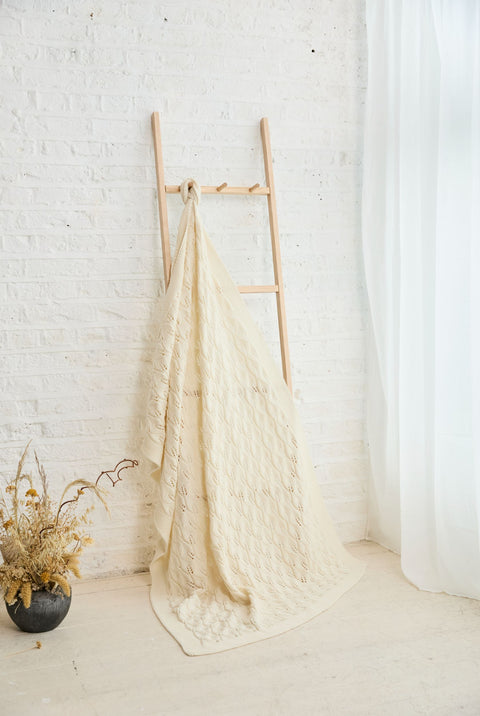 Líle Lace Leaves Supersoft Merino Throw - Cream