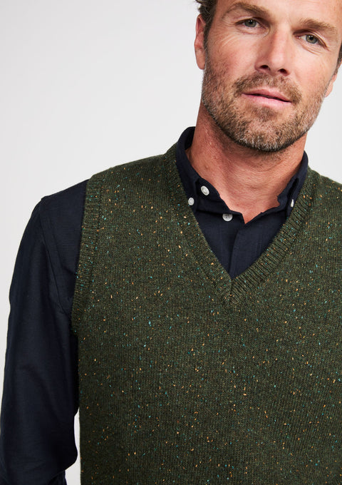 Roonagh Herren Weste mit Aran-Nopp-Muster und V-Ausschnitt - Grün