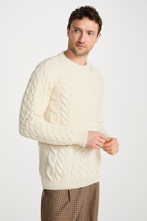 Pull à col rond Omey pour hommes Aran - Crème