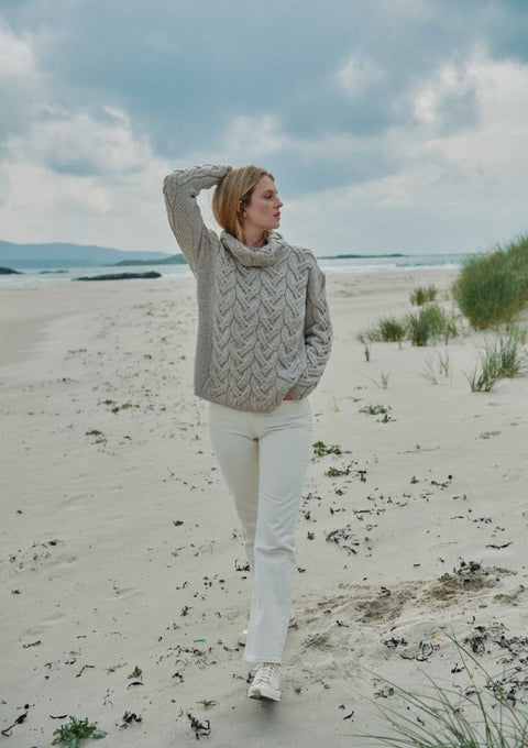 Pull Aran torsadé pour femme Kinsale - Avoine