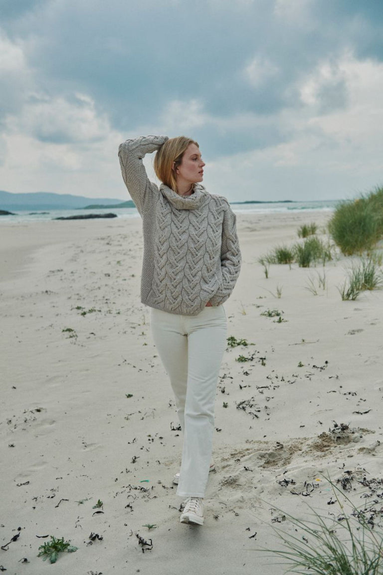 Pull Aran torsadé pour femme Kinsale - Avoine