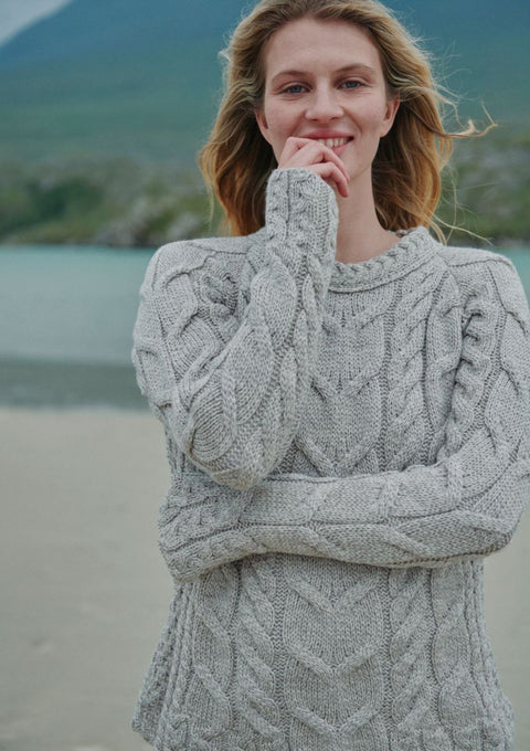 Pull torsadé Aran pour femme Listowel - Avoine