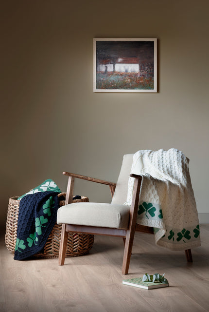 Shamrock Heritage Merino Aran Überwurf - Creme