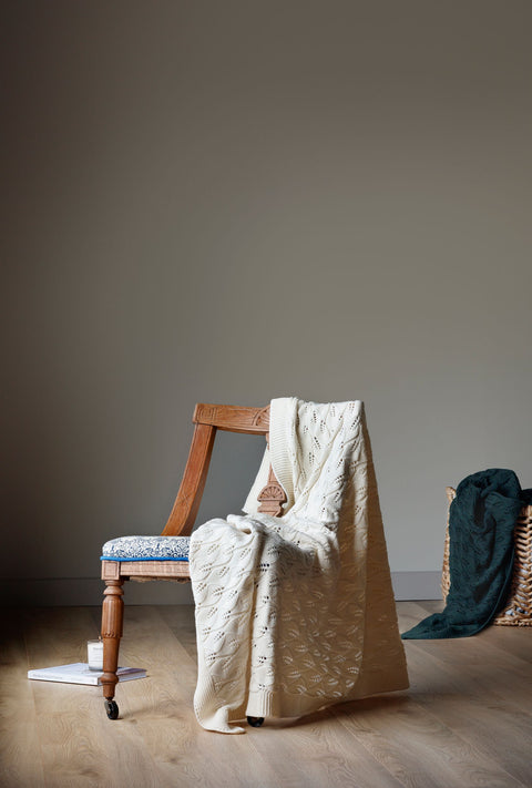 Líle Lace Leaves Supersoft Merino Throw - Cream