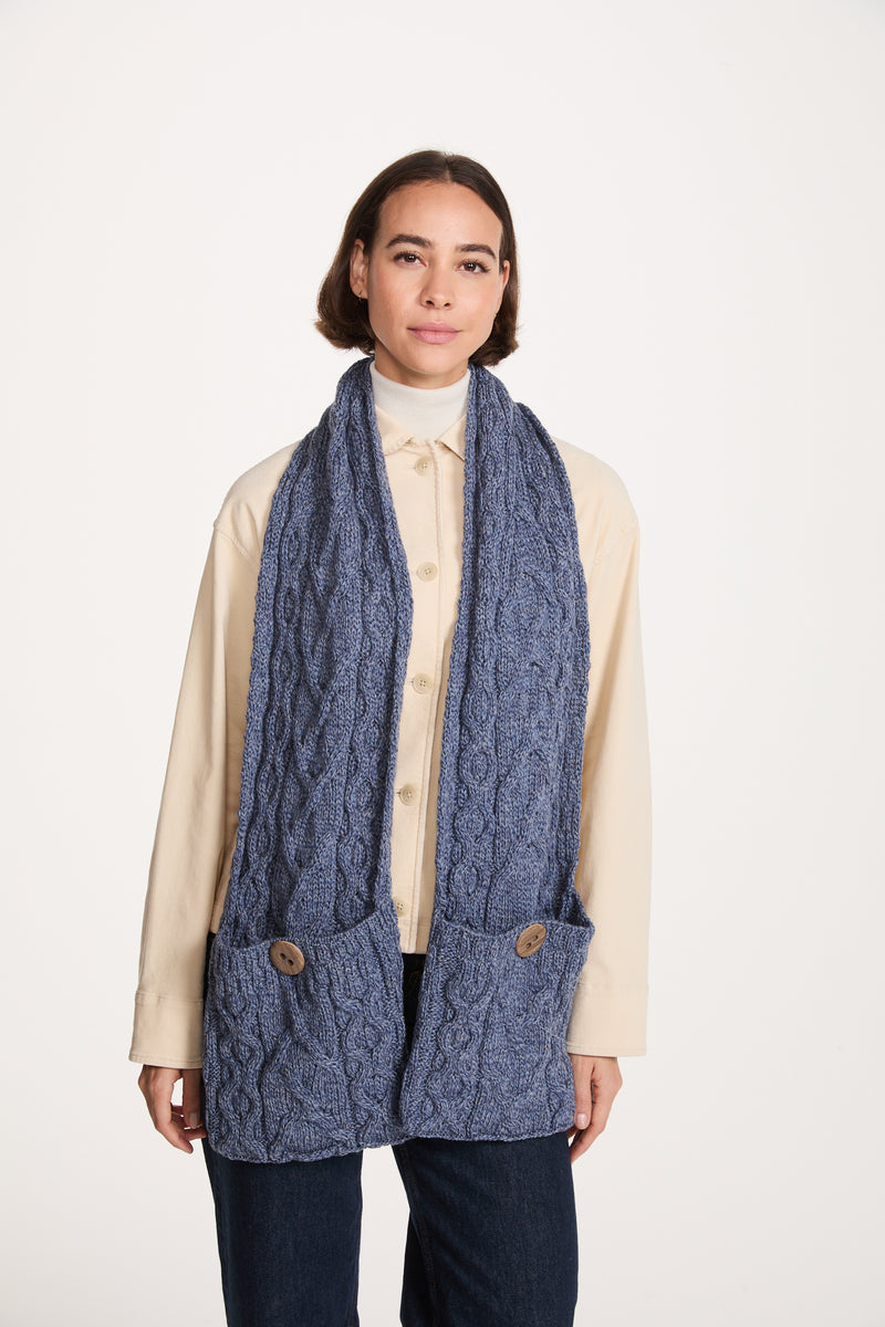 Écharpe Moy Aran Pocket en laine mérinos - Denim