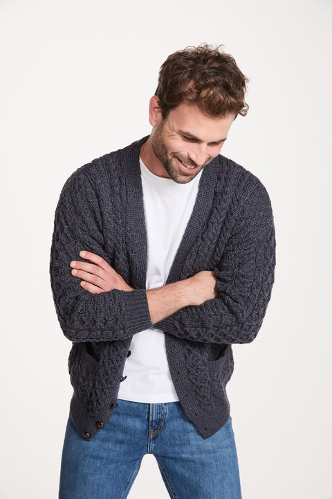 Clare Island Herren-Strickjacke aus Merino-Aran, Anthrazit