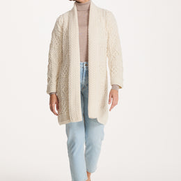 Cardigan long châle Tara pour femme en laine mérinos Aran - Crème mouchetée