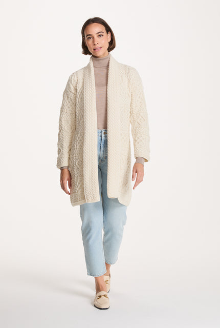 Cardigan long châle Tara pour femme en laine mérinos Aran - Crème mouchetée