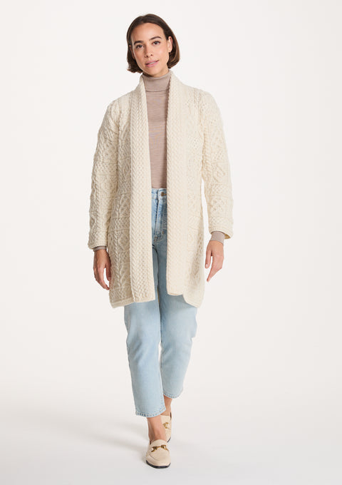 Cardigan long châle Tara pour femme en laine mérinos Aran - Crème mouchetée