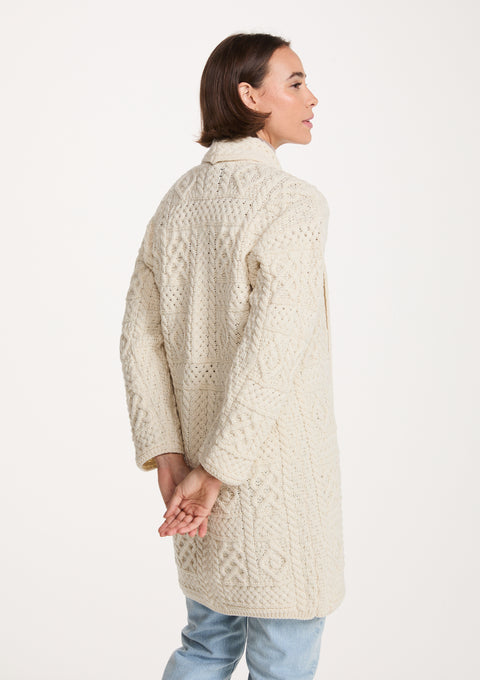 Cardigan long châle Tara pour femme en laine mérinos Aran - Crème mouchetée