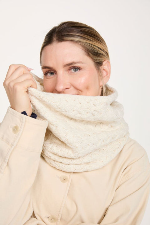 Newport Aran Cable Snood - Cream
