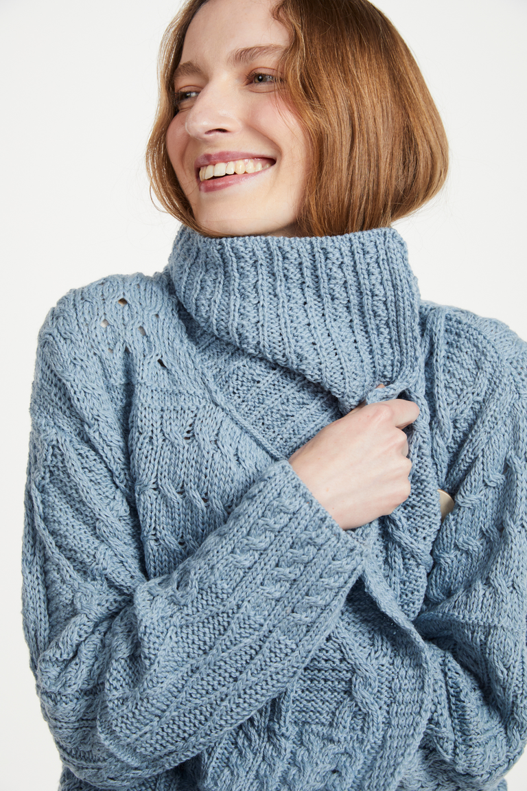 Céide Ladies Merino Aran Cardigan - Blue