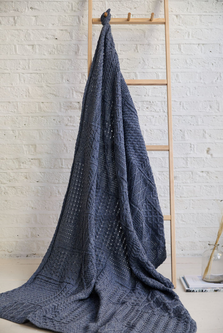 Keel Aran Patchworkdecke - Denim