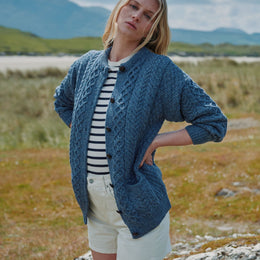 Achill Island Damen Merino Aran Cardigan - Denim