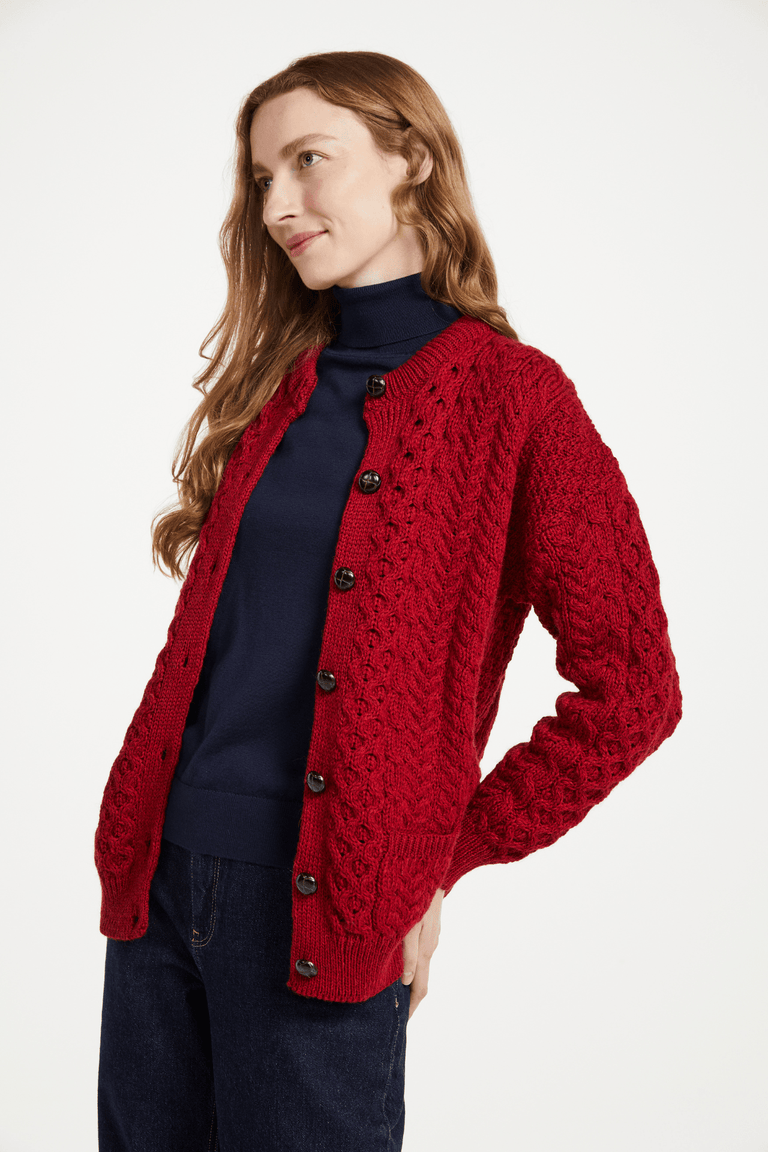 Cardigan Aran en laine mérinos Achill Island pour femme - Rouge