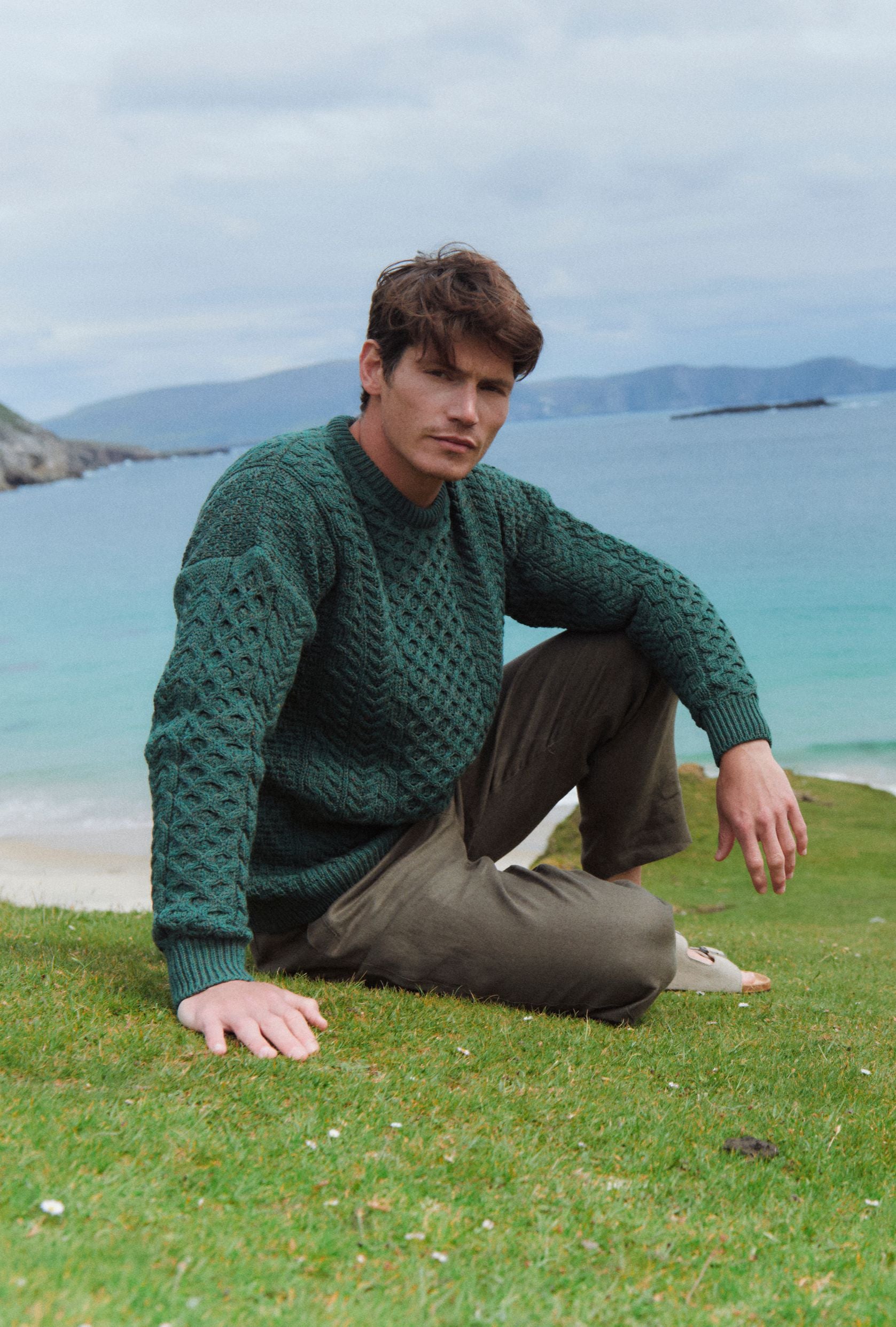 Inisheer Traditional Mens Merino Aran Sweater Green