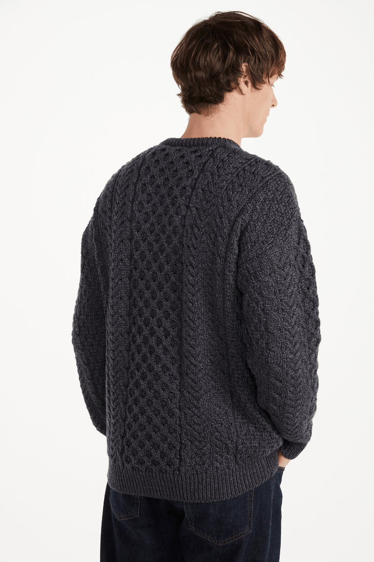 Pull Aran traditionnel en laine mérinos Inisheer pour homme - Anthracite