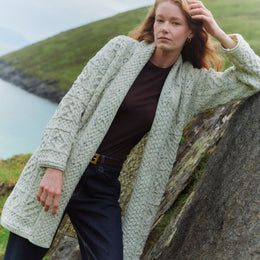 Cardigan long châle Tara pour femme en laine mérinos Aran - Crème mouchetée