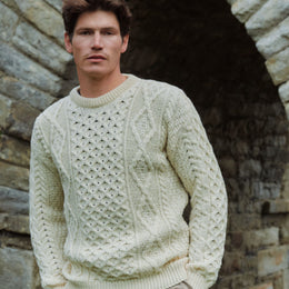 Pull Aran traditionnel pour homme Inishbofin - Avoine mouchetée