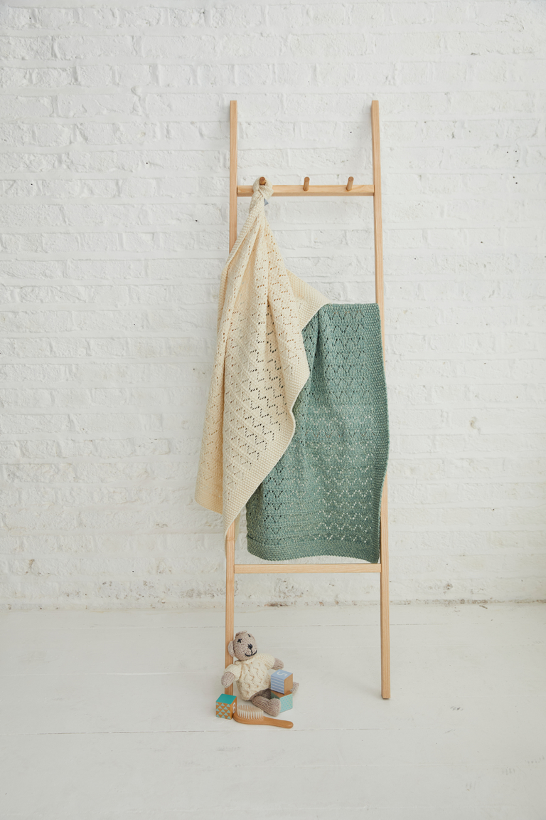 Dugort Aran-Decke mit Honig-, Rauten- und Zopfmuster, Creme