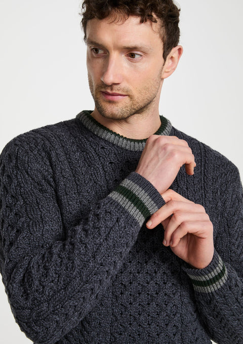 Men's sweater,  Aran, merino wool, made in Ireland, Irish sweater, Boyfriend, cable knit, crew neck， Pullover,grey