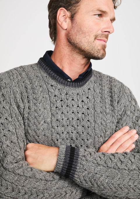 Men's sweater,  Aran, merino wool, made in Ireland, Irish sweater, Boyfriend, cable knit, crew neck， Pullover,grey
