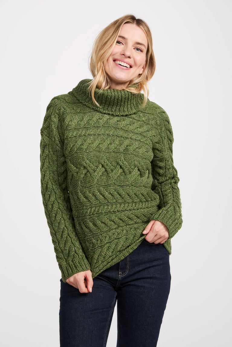 Derreen Aran Pullover mit horizontalem Zopfmuster - Grün