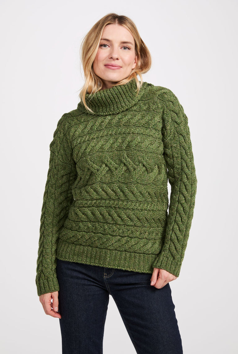 Derreen Aran Pullover mit horizontalem Zopfmuster - Grün