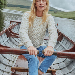 Pull traditionnel en laine mérinos Aran Supersoft Éireann pour femme - Crème