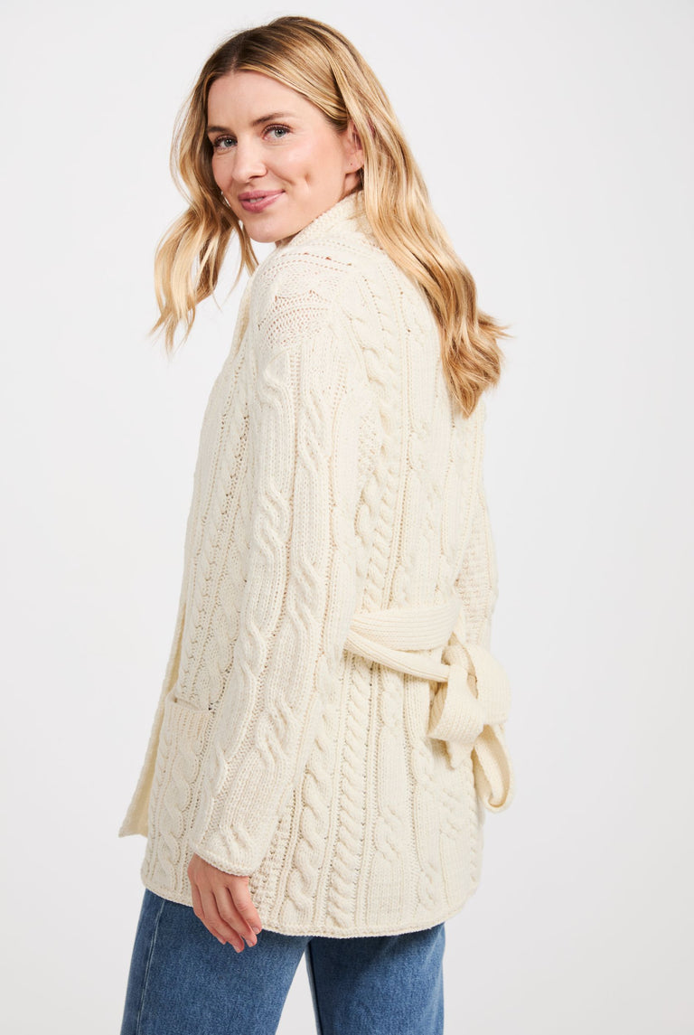 Sheeffry Strickjacke mit Schalkragen und Aran-Muster - Creme