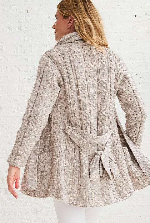 Sheeffry Strickjacke mit Schalkragen und Aran-Muster - Hafer