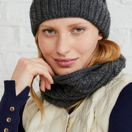 Mulranny Aran Diamond Stitch Mütze - Grau