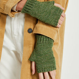 Kilmeena Aran Fingerless Mittens - Meadow Green