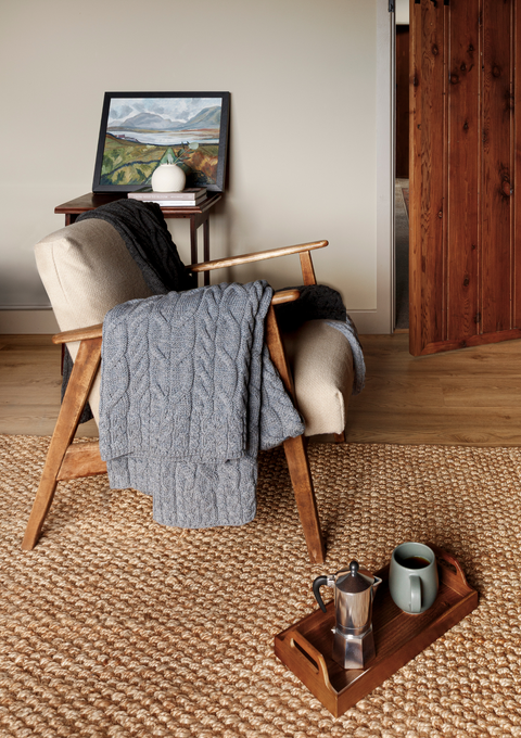 Silver Strand Superweiche Merino-Aran-Überwurfdecke mit Zopfmuster, Ozeangrau