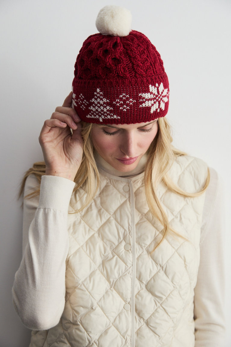 Nollaig Christmas Jacquard Hat with Pom Pom - Red