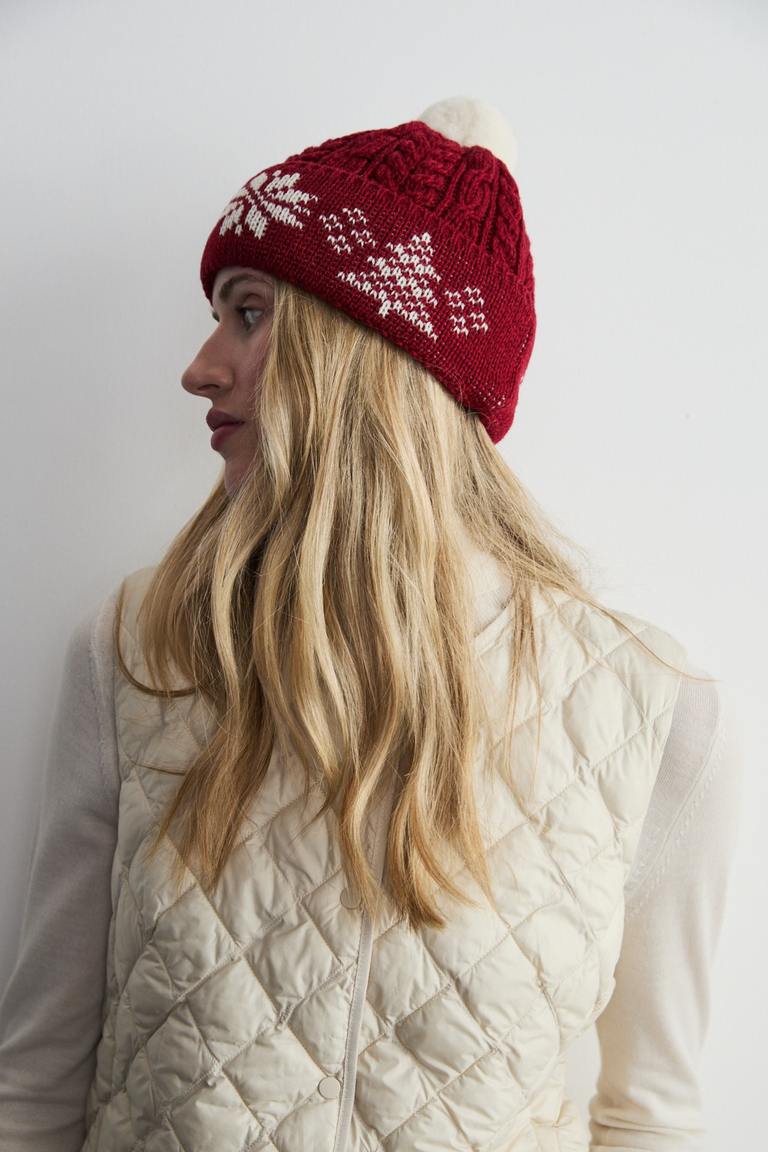 Nollaig Christmas Jacquard Hat with Pom Pom - Red