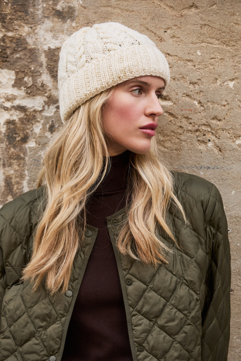 Carna Aran Cable Worsted Hat - Cream