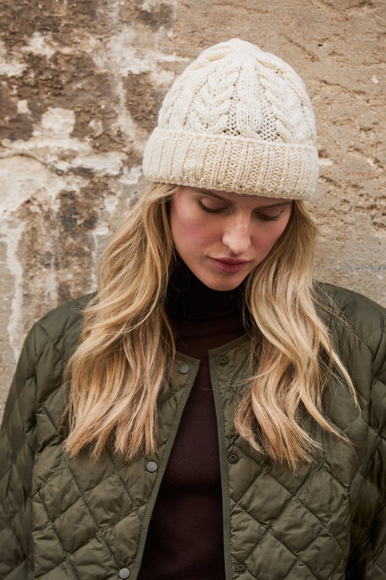 Carna Aran Cable Worsted Hat - Cream