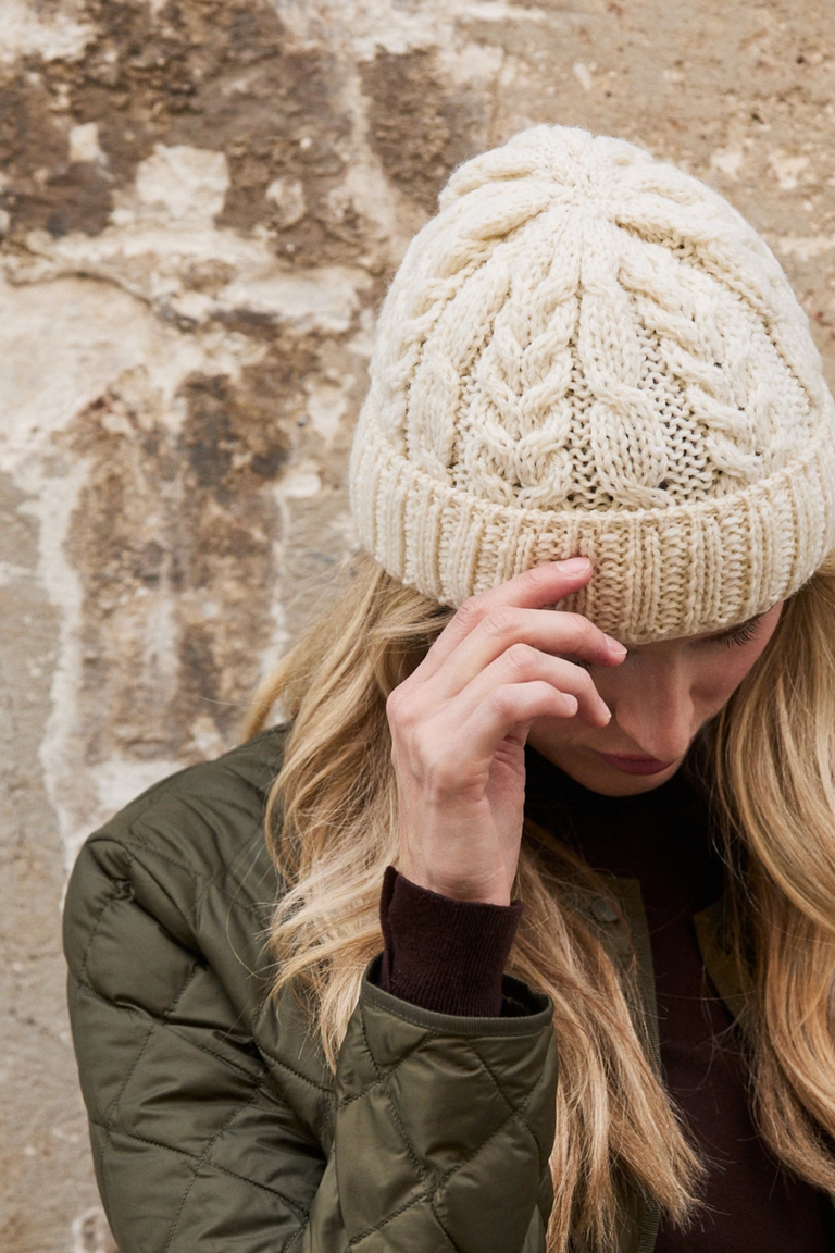Carna Aran Cable Worsted Hat - Cream