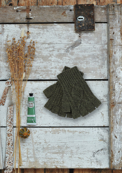 wool gloves, aran wool, knitwear, gift, Ireland, gloves, merino wool gloves， fingerless, cable knit