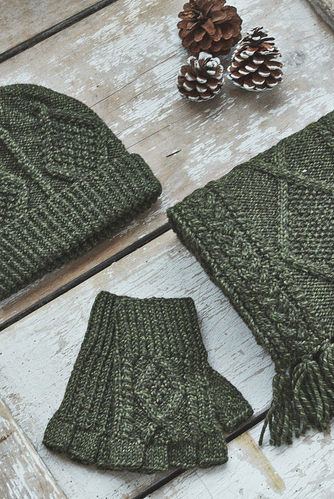 Killeany Aran Handknit Merino Fingerless Gloves - Green