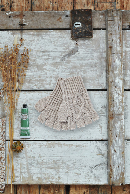 wool gloves, aran wool, knitwear, gift, Ireland, gloves, merino wool gloves， fingerless, cable knit