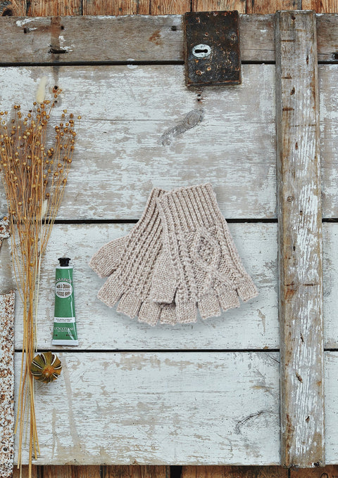 wool gloves, aran wool, knitwear, gift, Ireland, gloves, merino wool gloves， fingerless, cable knit