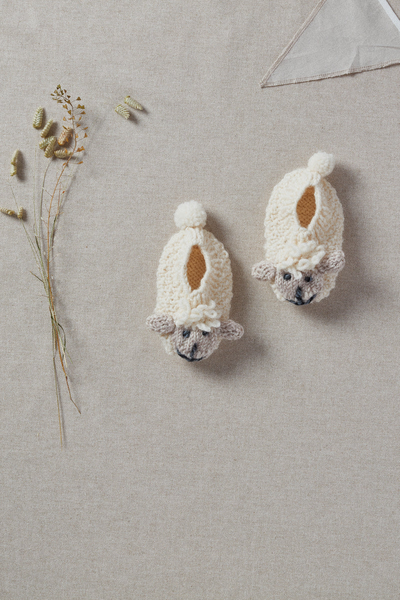 baby aran wool, children's knitwear, baby wool booties, Knitwear for baby ,Ireland, aran, wool