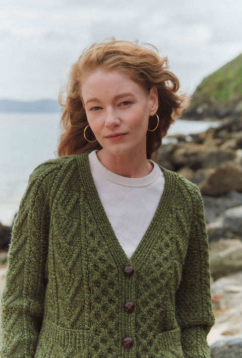 Glenisland Damen-Strickjacke mit V-Ausschnitt, handgestrickt, Creme