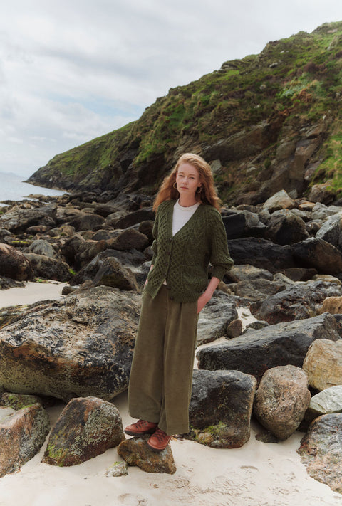 Glenisland Damen-Strickjacke mit V-Ausschnitt, handgestrickt, Creme