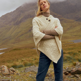 Easkey Damen-Poncho mit klassischem Aran-Knopf, Creme