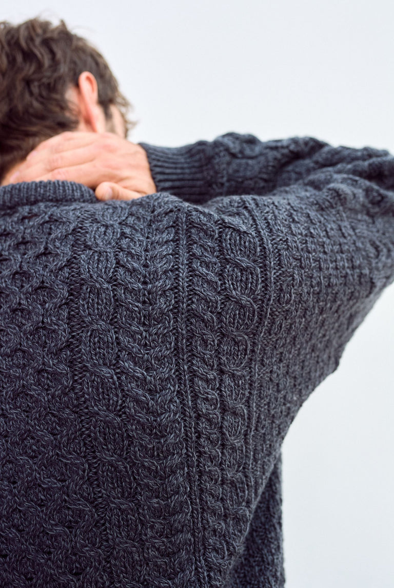 Inisheer Traditional Mens Aran Sweater - Charcoal