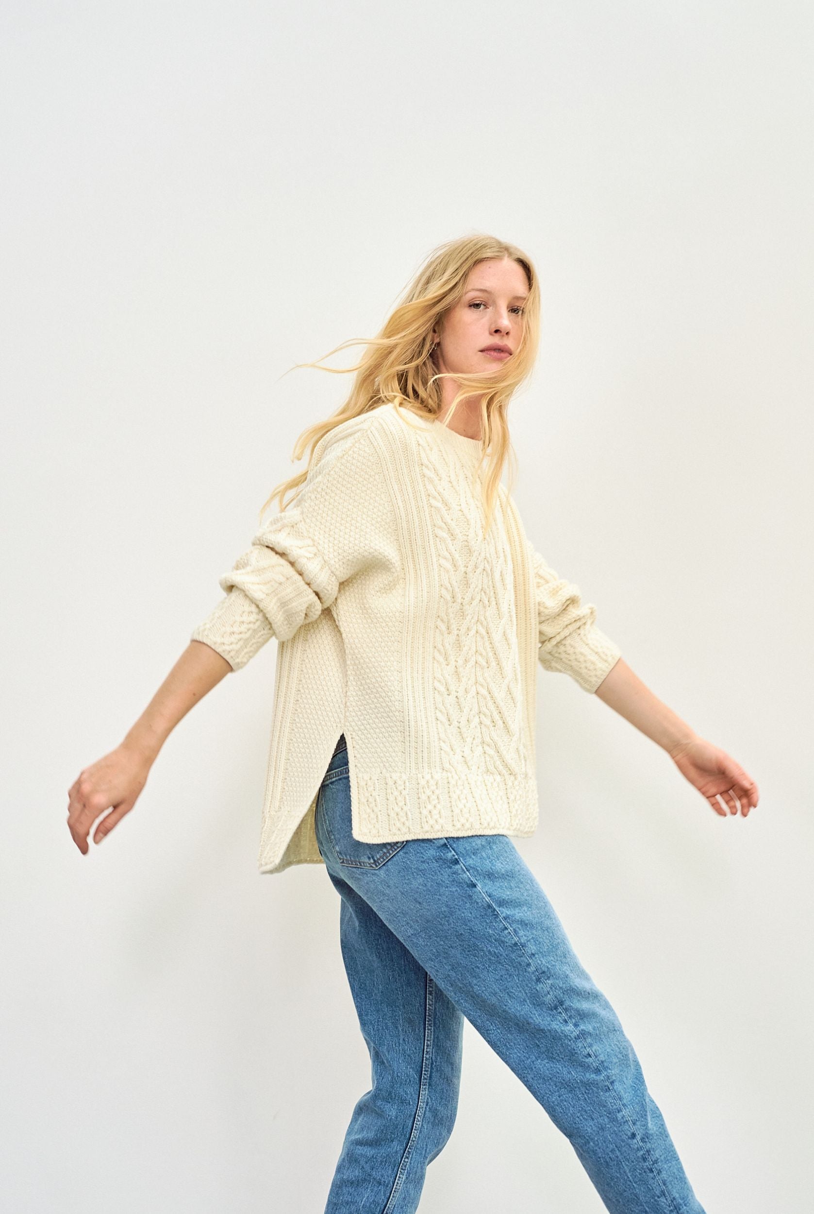 Tully Box Aran Sweater - Cream | Aran Woollen Mills